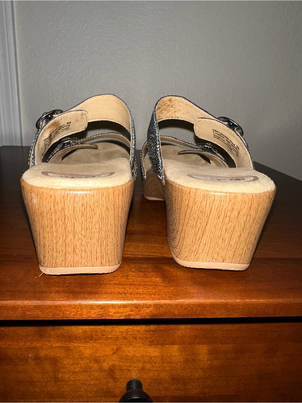 Dansko Sophie Leather Iridescent Slip-on Sandals with suede insole size 39 - Picture 5 of 12